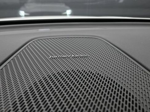New 2027 Volvo XC60 B5 Plus AWD/4WD image 31