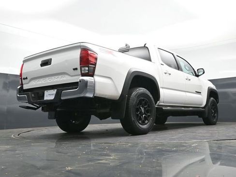 Used 2023 Toyota Tacoma SR5 AWD/4WD image 39