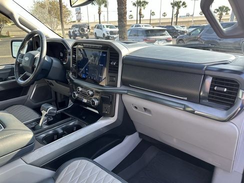 Used 2023 Ford F150 Limited image 23