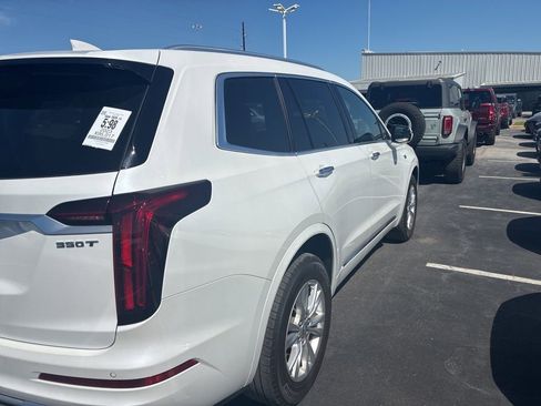 Used 2023 Cadillac XT6 Luxury image 5