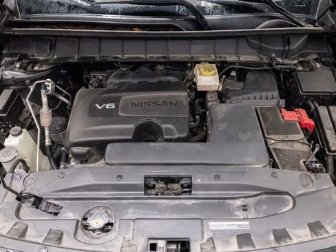 Used 2022 Nissan Pathfinder SV w/ SV Premium Package FWD image 3
