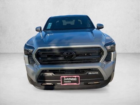 Used 2025 Toyota Tacoma SR5 AWD/4WD image 6