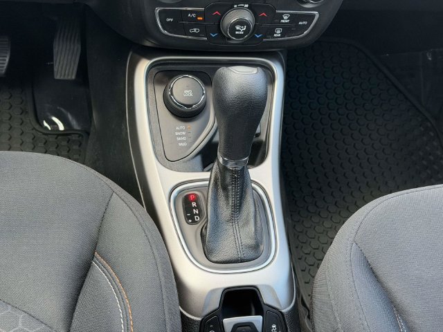 Used 2018 Jeep Compass Sport w/ Tech Group AWD/4WD image 15