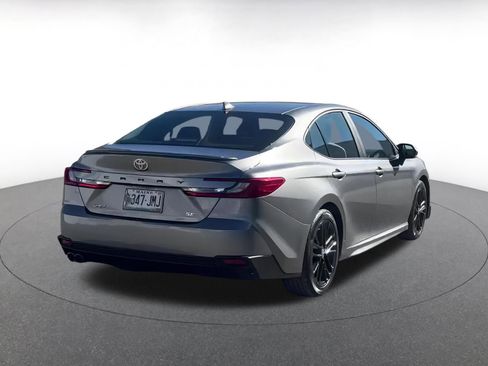 Used 2025 Toyota Camry SE image 14