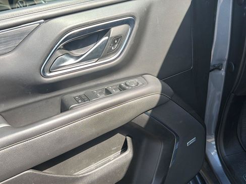 Used 2021 GMC Yukon XL SLT w/ SLT Premium Package RWD image 9