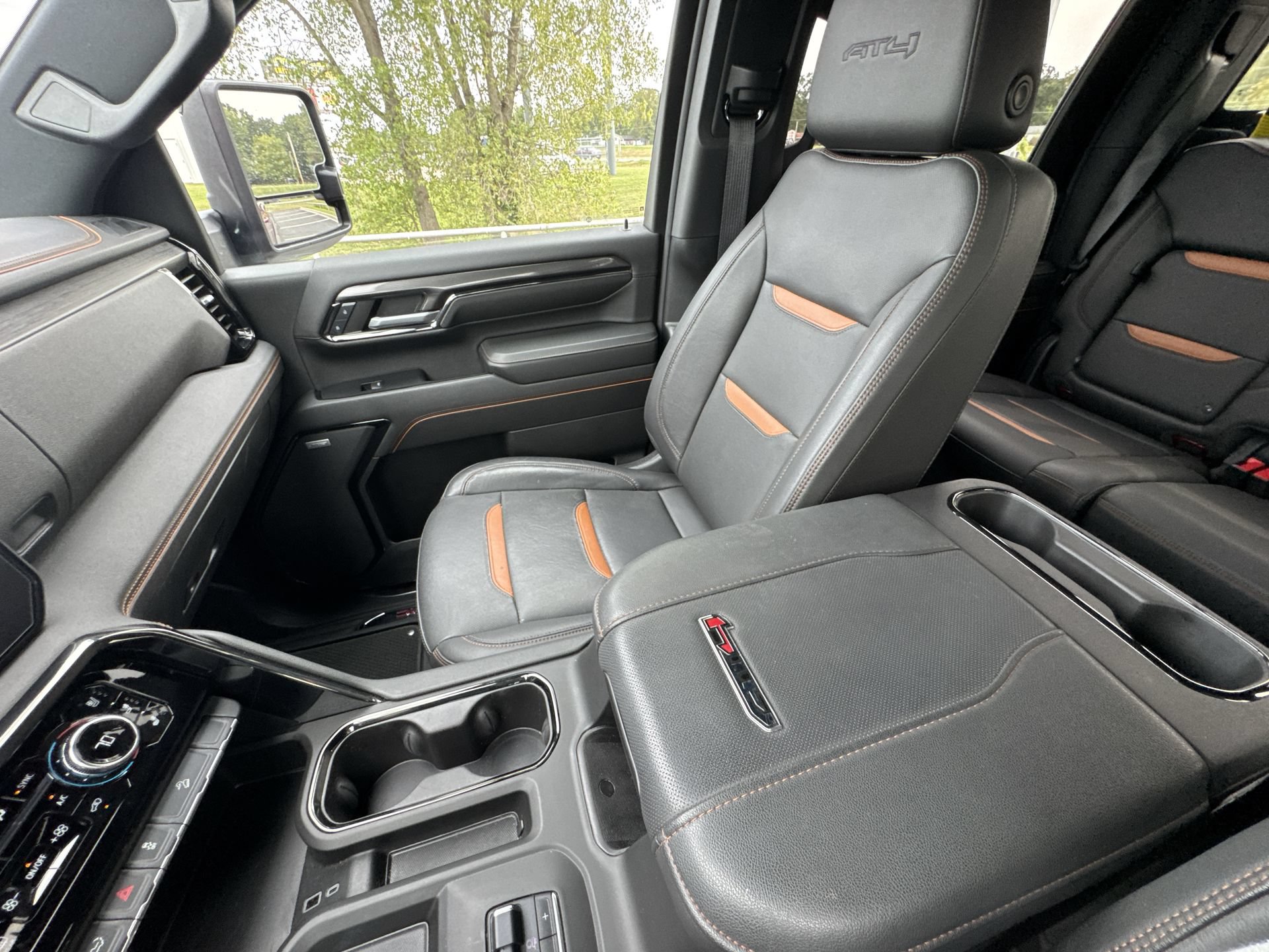 Certified 2024 GMC Sierra 2500 AT4 w/ AT4 Premium Plus Package AWD/4WD image 20