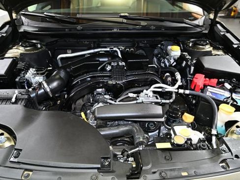 Used 2025 Subaru Outback Premium AWD/4WD image 21