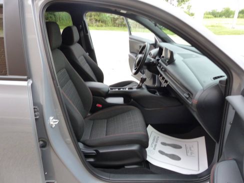Used 2024 Honda HR-V Sport image 42