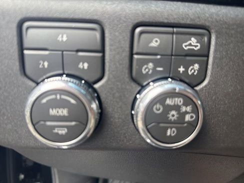 New 2026 GMC Sierra 2500 SLE AWD/4WD image 18