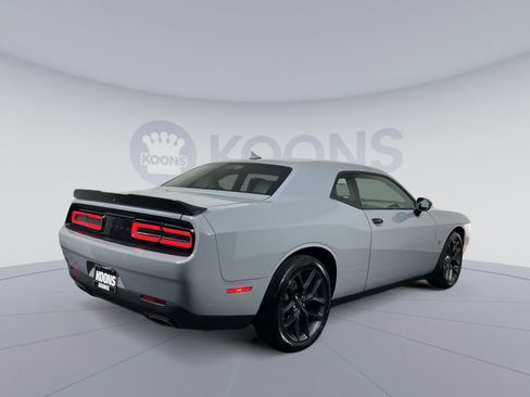 Used 2021 Dodge Challenger SXT w/ Plus Package image 7