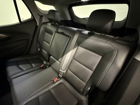 Used 2023 GMC Terrain SLT image 18