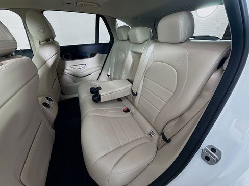 Used 2021 Mercedes-Benz GLC 300 GLC 300 image 26