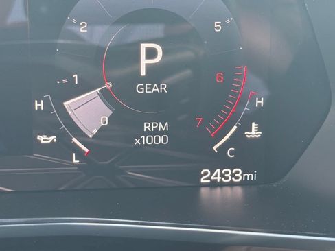 Used 2026 GMC Canyon AT4 AWD/4WD image 16