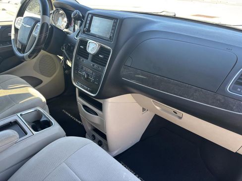 Used 2011 Chrysler Town & Country Touring w/ Security Group image 16