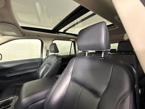 Used 2024 Ford Expedition Max XLT image 15
