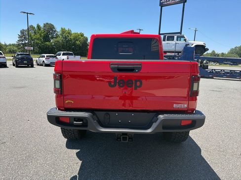 Used 2025 Jeep Gladiator Sport AWD/4WD image 7