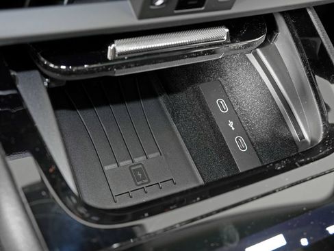 New 2026 Porsche Cayenne Coupe AWD/4WD image 32
