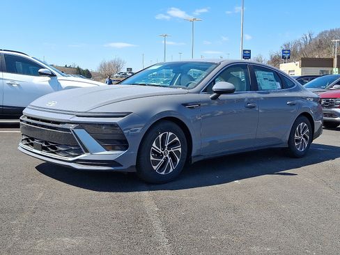 New 2026 Hyundai Sonata Blue FWD image 2