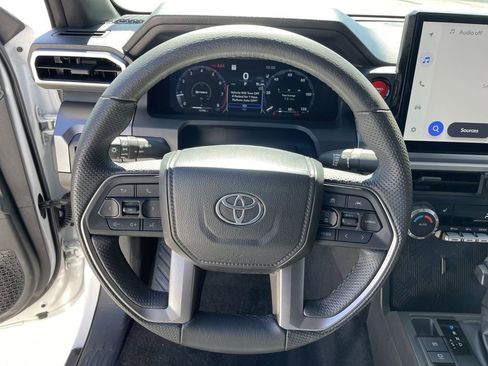 Used 2024 Toyota Tacoma TRD Off-Road image 16