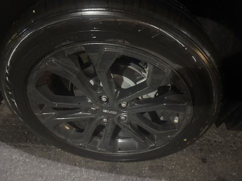 Used 2021 GMC Terrain SLT w/ Elevation Edition image 9