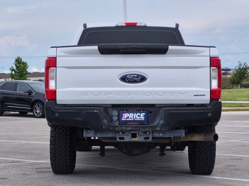Used 2019 Ford F250 XL w/ Power Equipment Group AWD/4WD image 7