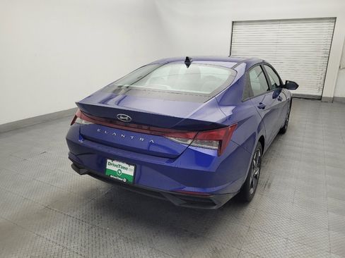 Used 2023 Hyundai Elantra SEL w/ Convenience Package FWD image 7