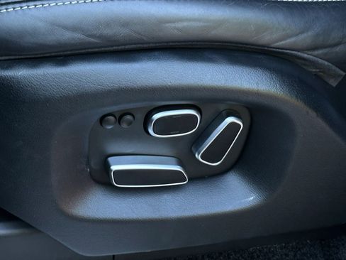 Used 2014 Land Rover Range Rover Autobiography image 17