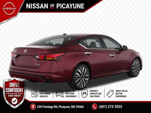 Used 2025 Nissan Altima 2.5 SV AWD/4WD image 14