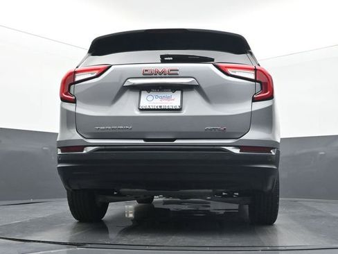 Used 2024 GMC Terrain AT4 image 10
