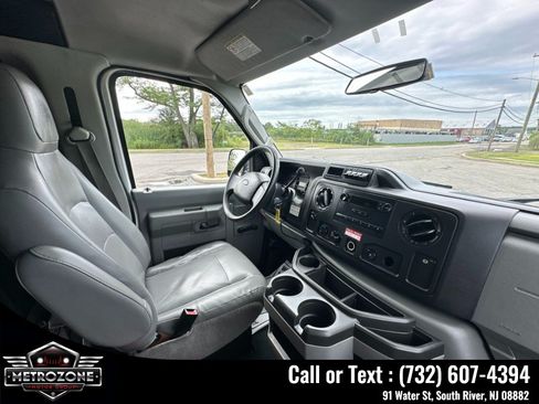 Used 2012 Ford E-350 and Econoline 350 Super Duty RWD image 21