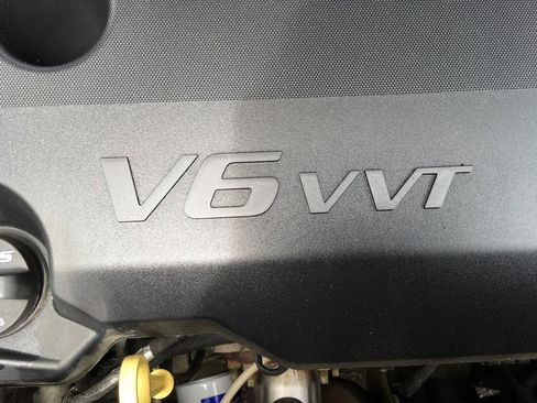 Used 2020 Chevrolet Traverse RS w/ LPO, Floor Liner Package AWD/4WD image 13