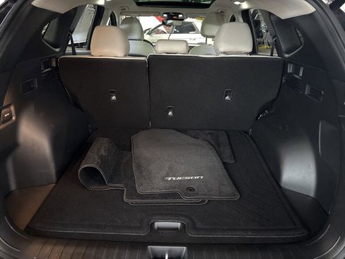 Certified 2023 Hyundai Tucson Limited AWD/4WD image 13