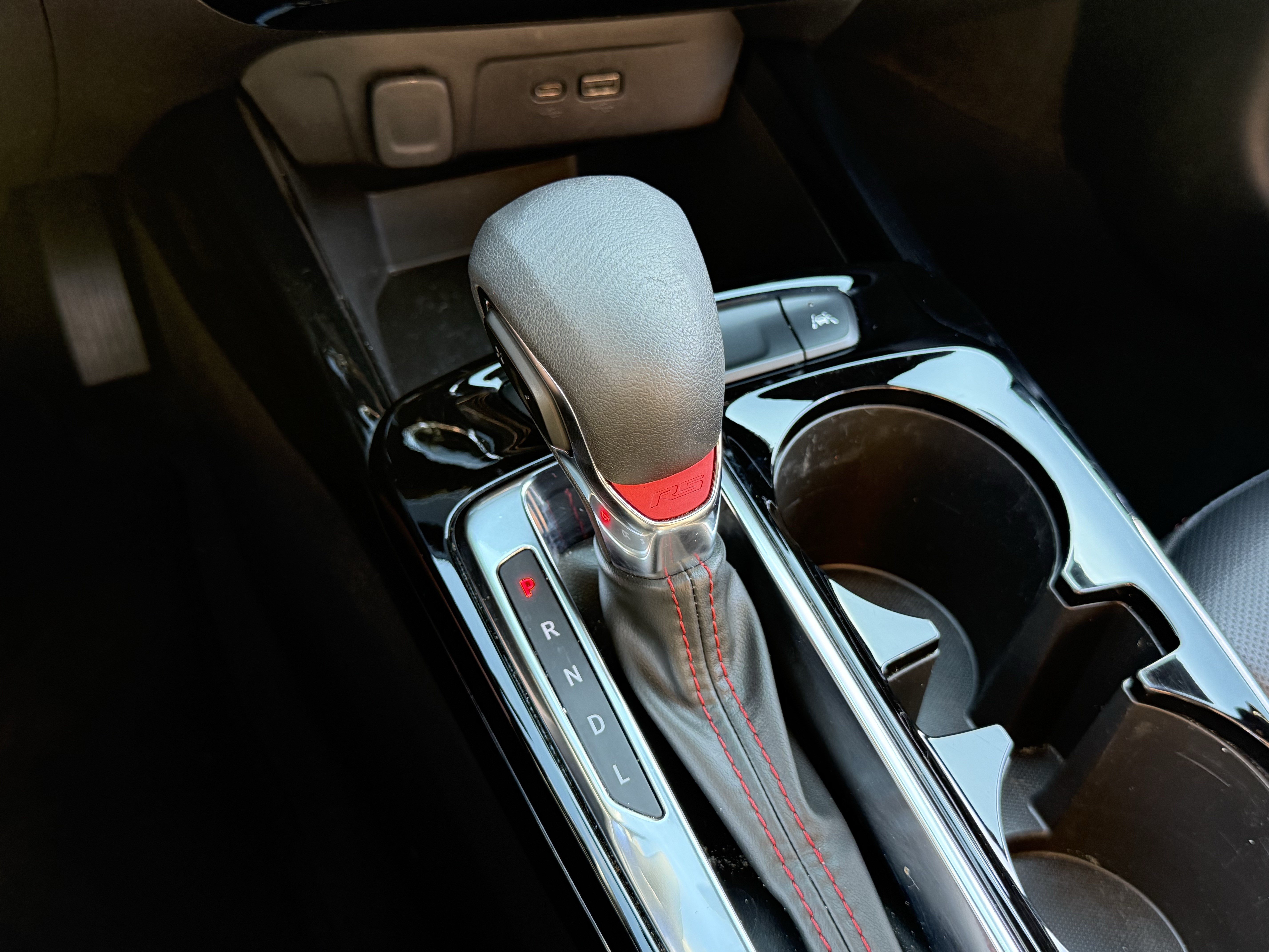 Used 2024 Chevrolet Trax RS FWD image 25