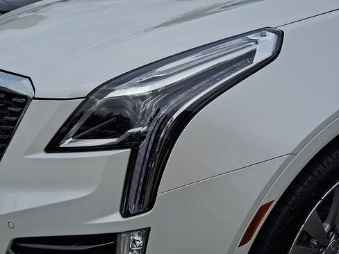 Used 2024 Cadillac XT5 Premium Luxury FWD image 9