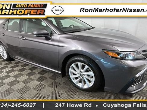 Used 2024 Toyota Camry SE FWD image 1