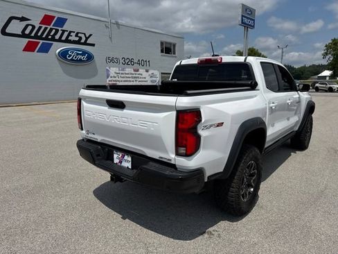 Used 2024 Chevrolet Colorado ZR2 w/ ZR2 Convenience Package III AWD/4WD image 7