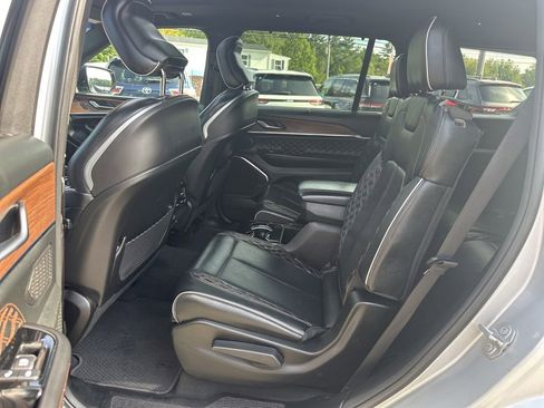 Used 2022 Jeep Grand Cherokee L Summit w/ Luxury Tech Group V image 30