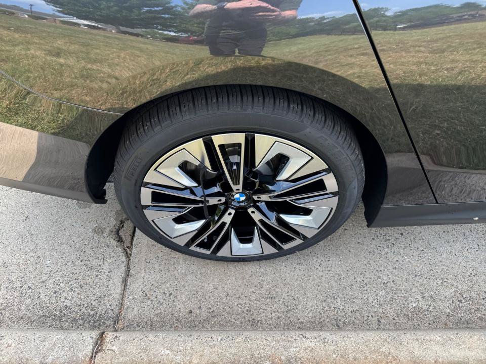 New 2027 BMW 530i xDrive w/ Premium Package AWD/4WD image 23