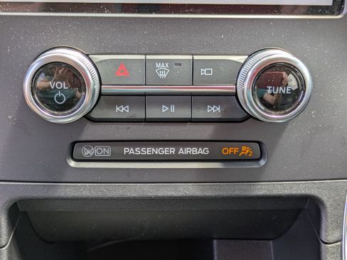 Used 2024 Ford Edge Titanium AWD/4WD image 23