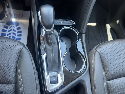 Used 2023 Buick Encore GX Essence w/ Experience Buick Package FWD image 32