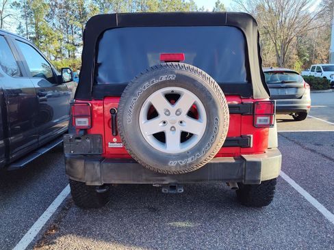 Used 2018 Jeep Wrangler Unlimited Sport S image 10