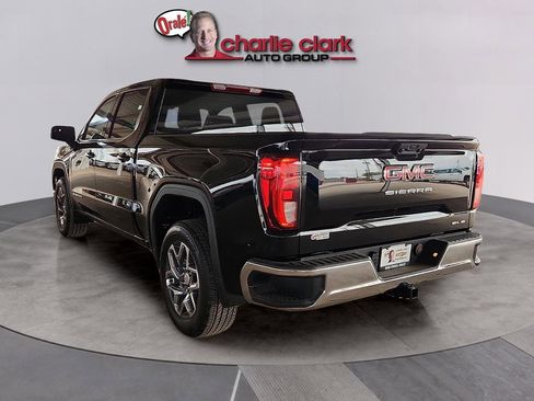 New 2026 GMC Sierra 1500 SLE RWD image 3