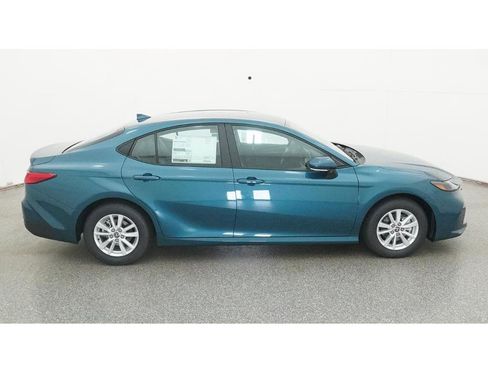 New 2026 Toyota Camry LE image 11