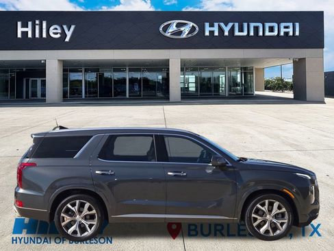 Used 2022 Hyundai Palisade Limited image 3