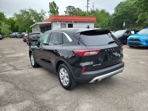 Used 2024 Ford Escape Active AWD/4WD image 3