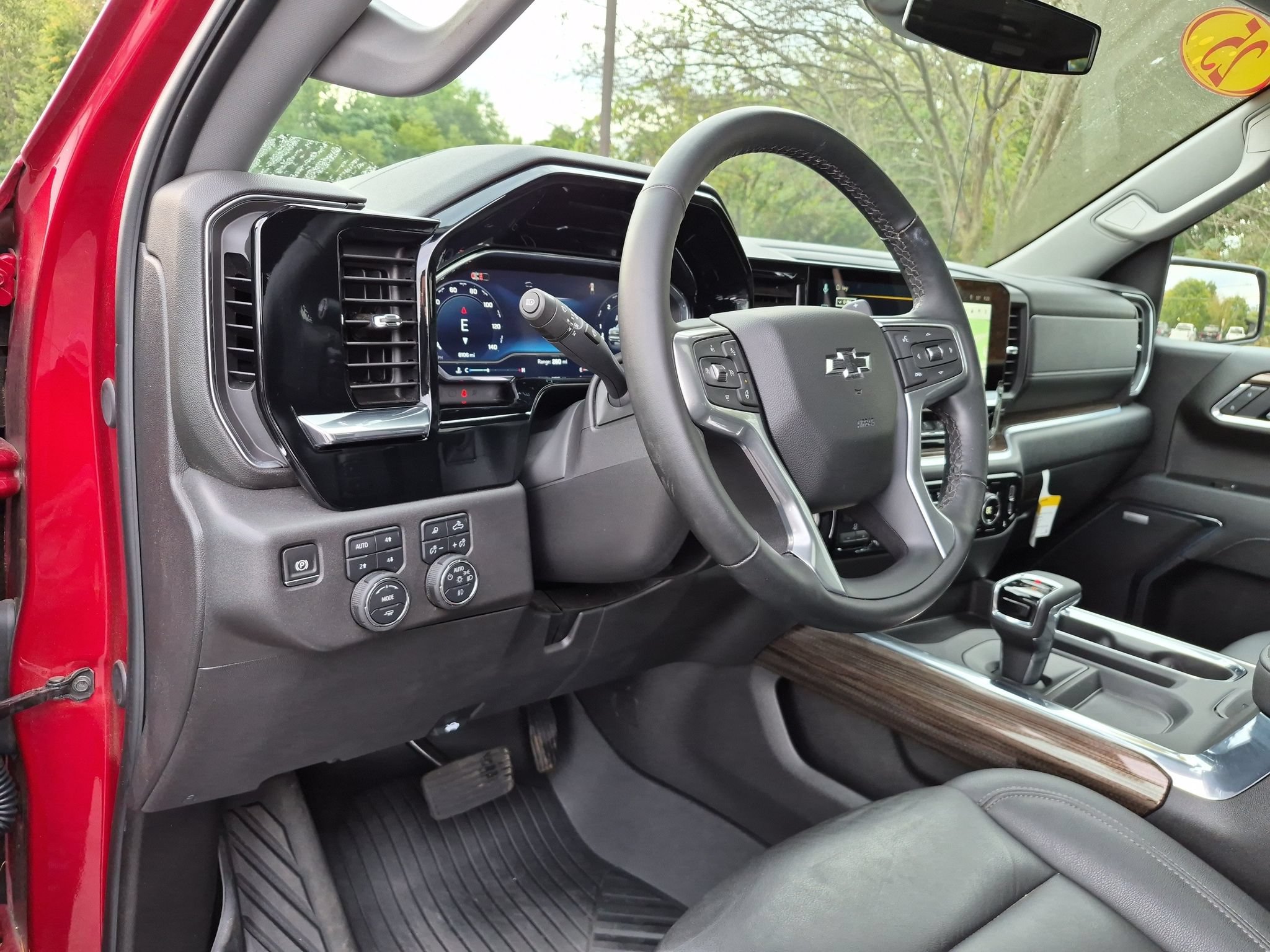 Used 2025 Chevrolet Silverado 1500 RST w/ RST All Star Premium Package AWD/4WD image 18