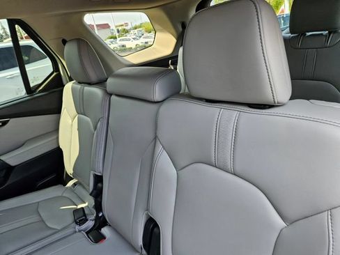 Used 2024 Honda Pilot EX-L image 11