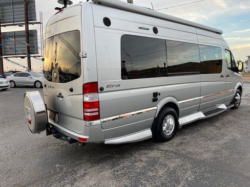 Used 2017 Mercedes-Benz Sprinter 3500 image 7
