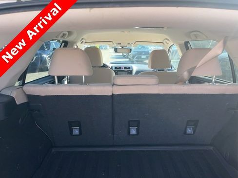 Used 2017 Subaru Outback 2.5i Premium image 17
