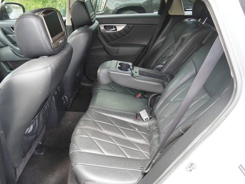 Used 2010 INFINITI FX35 AWD w/ Navigation Pkg image 14